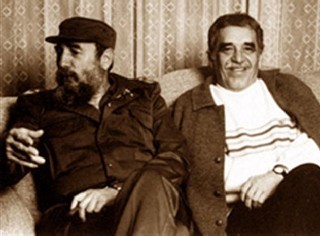 Fidel Castro conversa telefónicamente con Hugo Chávez y René Preval en Haití