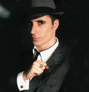Loquillo aboga por la renovación en la canción de autor española  El rockero presenta un espectáculo de poesía y publicará nuevo álbum en septiembre